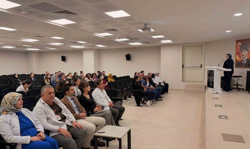 Mengücek Gazi EAH'de yoğun bakım personeline yönelik kapsamlı eğitim programı gerçekleştirildi