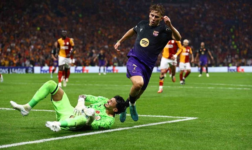 Galatasaray ve Barcelona'nın zorlu mücadelesinde ilk yarı 1-1 sona erdi