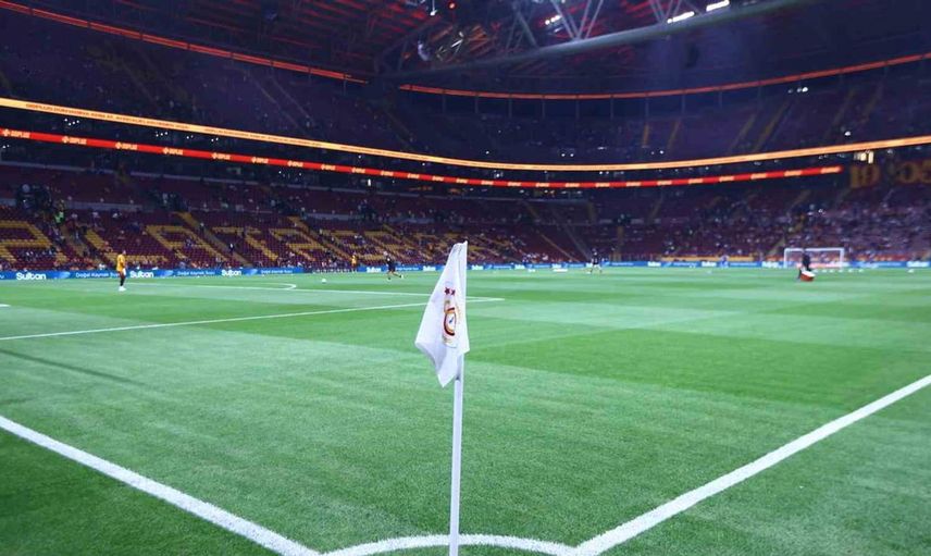 Galatasaray, Kasımpaşa karşısına iki yeni isimle çıktı