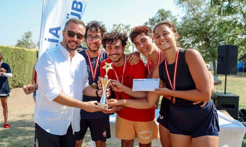 Aliağa’da 250 sporcuyla büyük spor festivali gerçekleşti