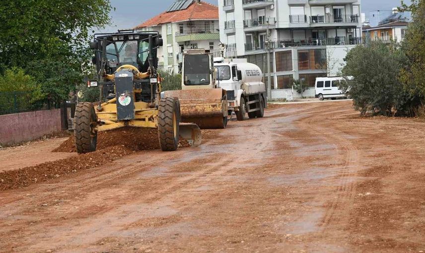 Kepez'de ulaşımda yeni döneme geçiliyor: Okul çevreleri ve yollar yeniden yapılandırılıyor