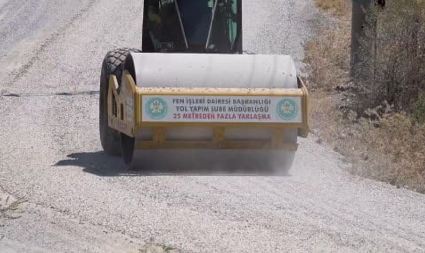 Yuntdağı'nda yollar yenileniyor: 10 kilometrelik asfalt çalışması tamamlanmak üzere