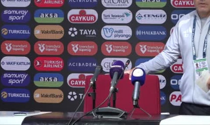 Çaykur Rizespor'un yardımcı antrenörü Ekrem Dağ'dan hakem eleştirisi