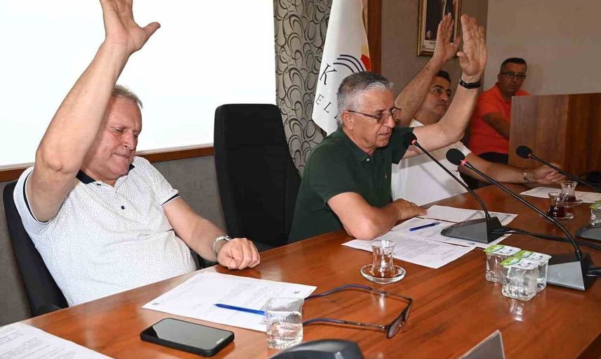 Kemer Belediyesi ağustos ayı meclis toplantısında araç filosu güçlendirildi