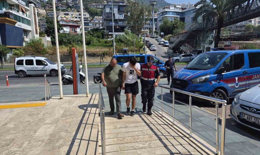 Alanya'da uyuşturucu operasyonunda iki kişi tutuklandı