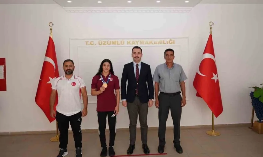 Elvira Süleyman’ın tarihi zaferi sonrası tebrik ziyareti