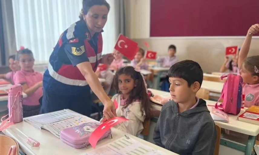 Bilecik'te öğrenciler için güvenli internet ve suçtan korunma semineri düzenlendi