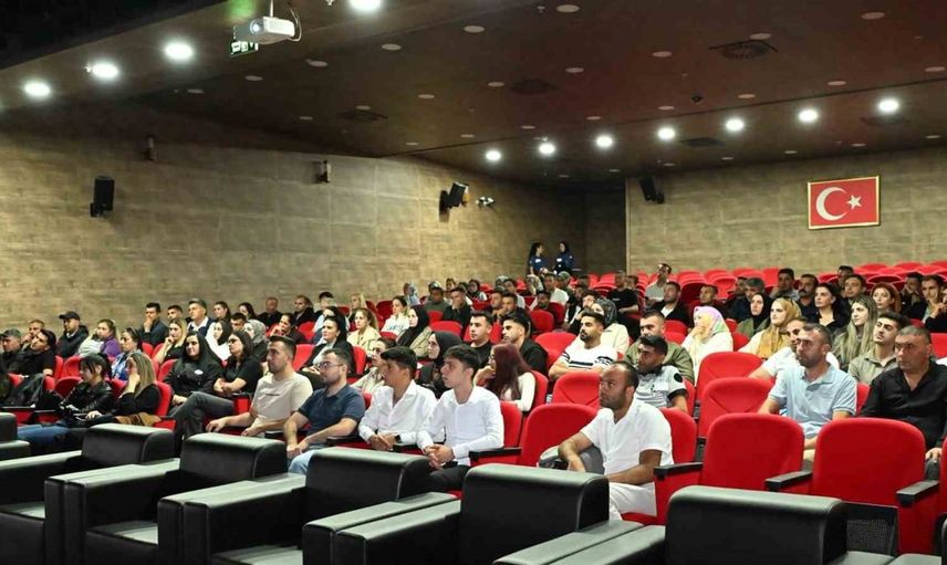Kars’ta gençlerin güvenliği için 211 personele eğitim verildi