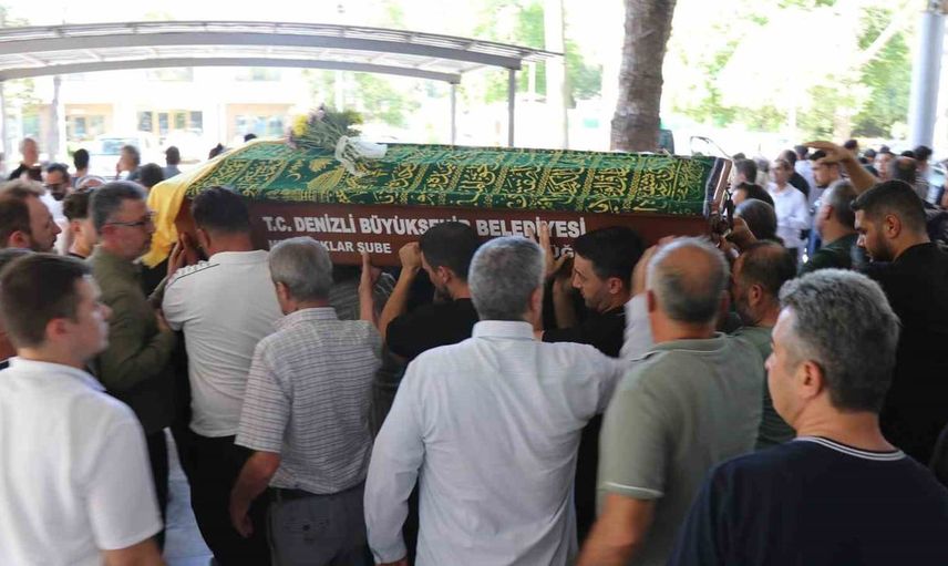 Denizli'de yaya ölümüne neden olan sürücünün tutuksuz yargılanmasına aileden tepki