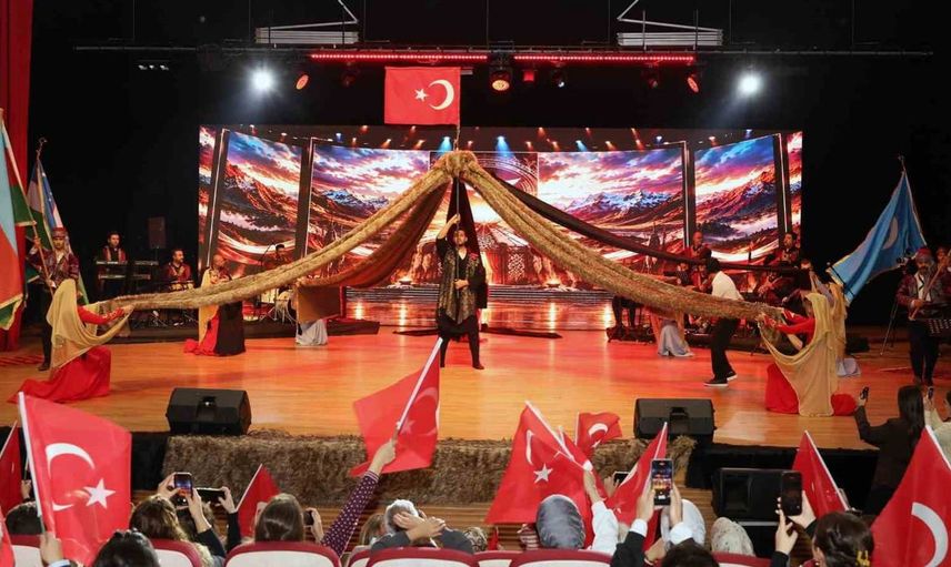 Talas'ta Türk dünyası buluşması: Sanat ve kültür coşkusu yaşandı