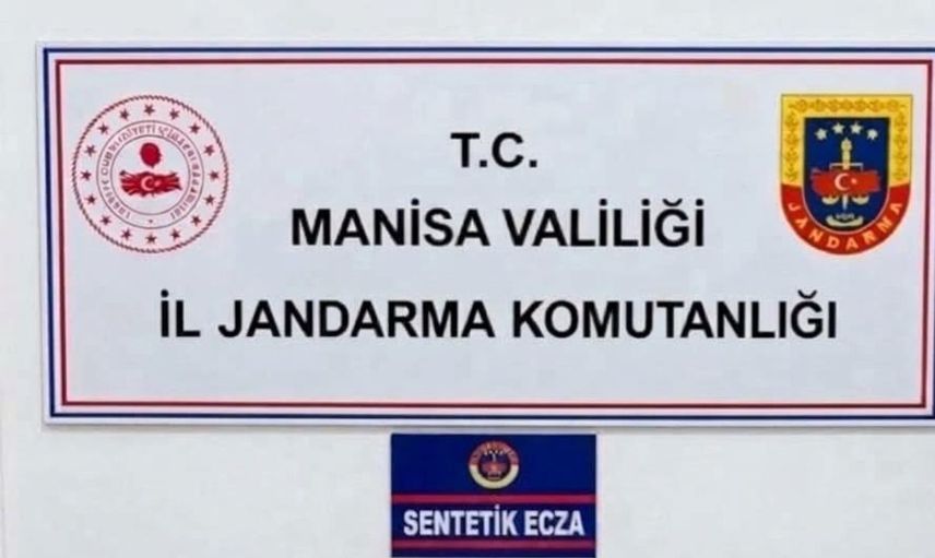 Manisa'da düzenlenen operasyonda 42 bin 534 sentetik hap ele geçirildi