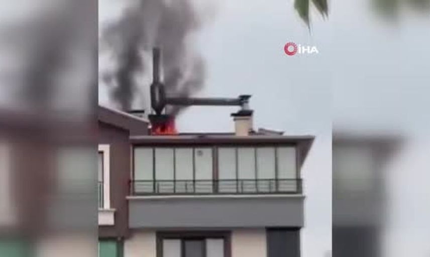 Mamak'ta apartman çatısında çıkan yangın kontrol altına alındı