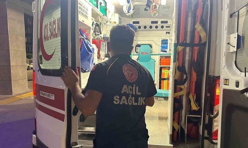 Traktörden düşen 19 yaşındaki genç kız ağır yaralı olarak hastaneye kaldırıldı