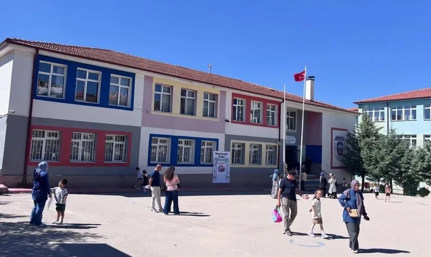 Sivrihisar'da minik öğrencilerin okul heyecanı başladı