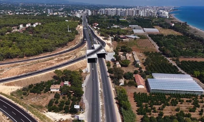 Çeşmeli-Kızkalesi Otoyolu tamamlanmak üzere: Ulaşımda devrim niteliğinde değişim