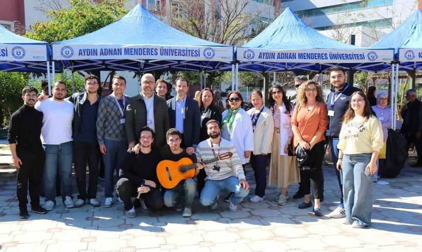 Aydın üniversitesi çocuklara destek etkinliği düzenledi