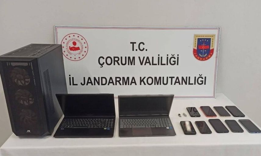 Sosyal medyada yasa dışı içerik paylaşanlara yönelik geniş çaplı operasyon: 9 gözaltı
