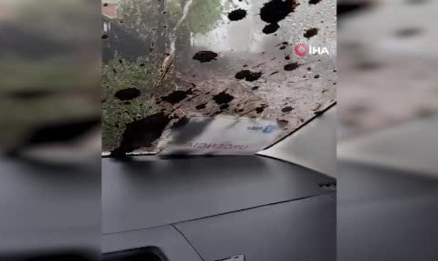 Şili'de sürücünün sele kapıldığı anlar kamerada