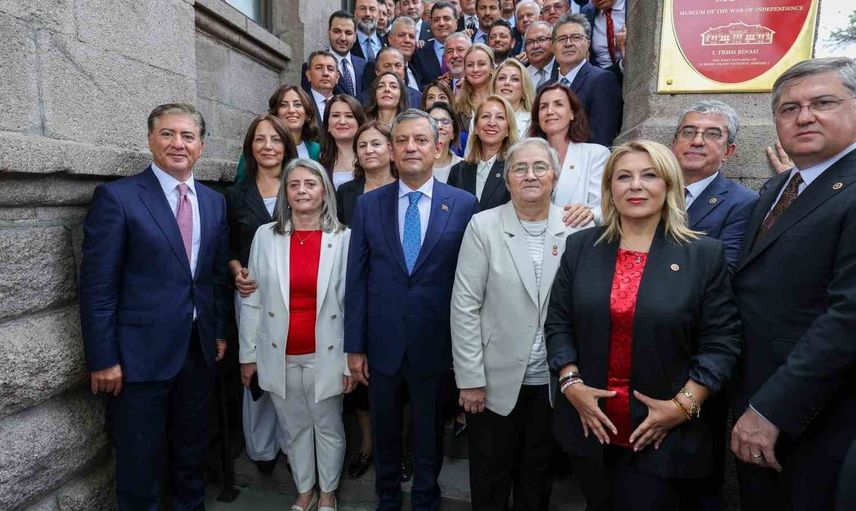 Özgür Özel: YENİ Parti ilk kez ve son kez ana muhalefet partisi olarak bütçe çalışmalarına katılacak