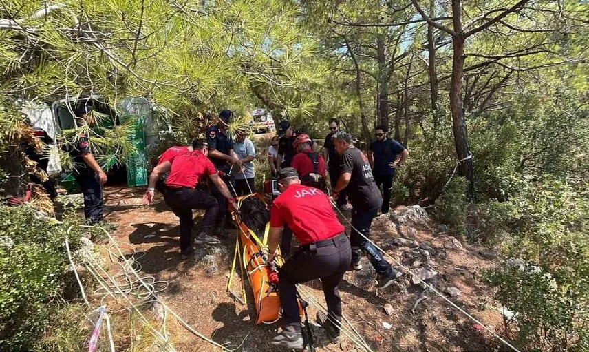 Kayaköy'de düşme sonucu hayatını kaybeden 45 yaşındaki adamın cenazesi adli tıpa gönderildi