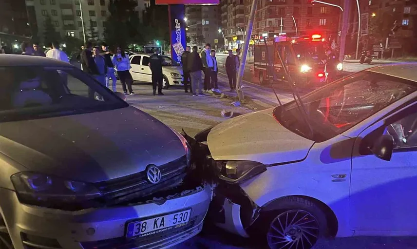 Niğde'de kontrolden çıkan otomobil feci kaza yaptı: 1 yaralı