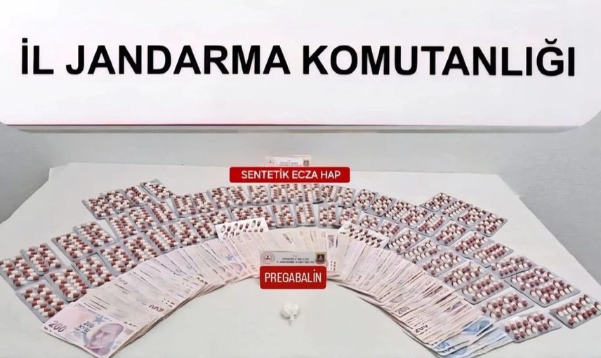 Kırıkkale'de jandarmadan uyuşturucu baskını: 880 hap ele geçirildi