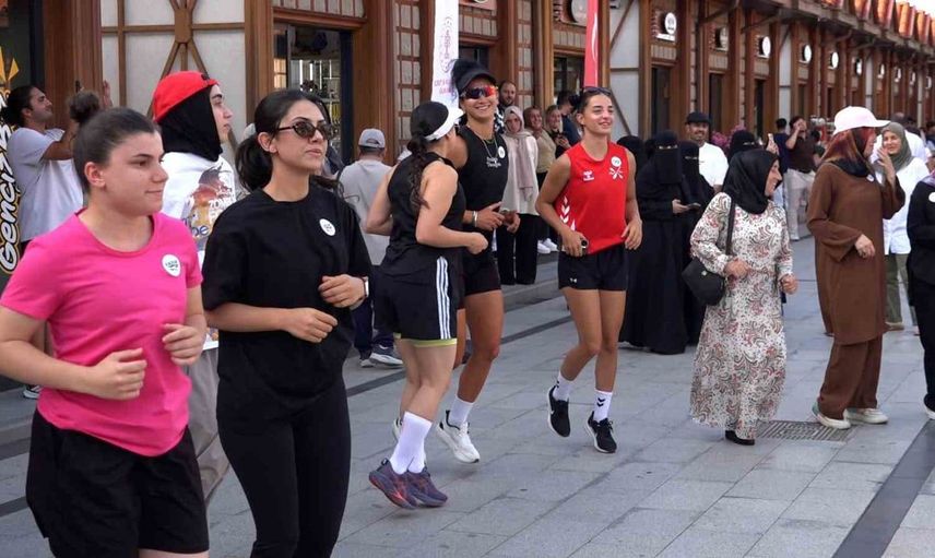 Rize'de 5 kilometrelik halk koşusu düzenlendi