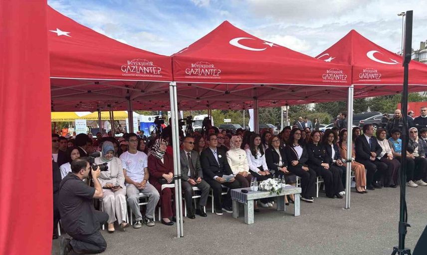 Göktaş: Geleceğin Türkiye’sini çocuklarla birlikte inşa edeceğiz
