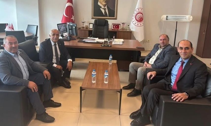 Ak parti çıldır teşkilatından gümrük müdürü oğul’a ziyaret