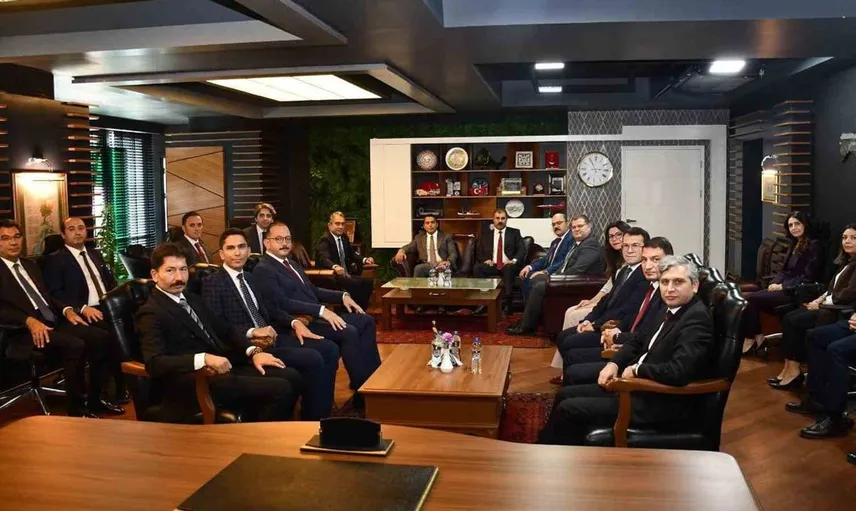 Hâkimler ve savcılar kurulu, Eskişehir adliyesini ziyaret etti