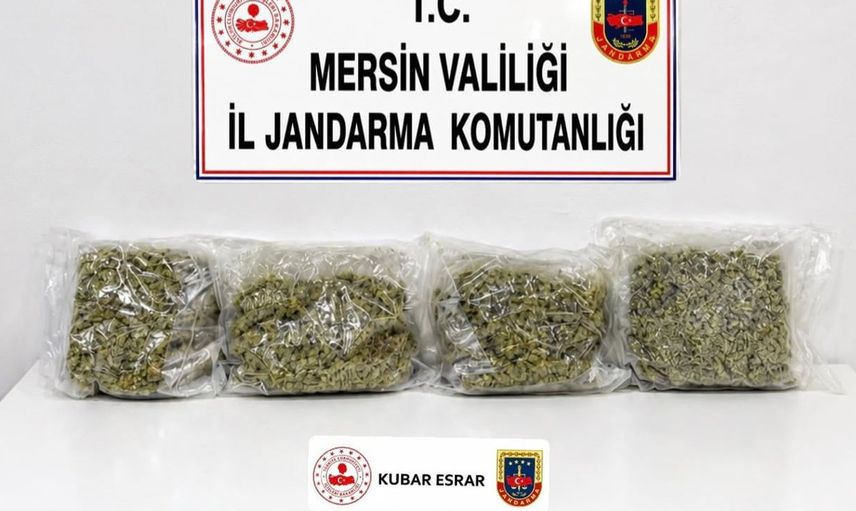 Mersin'de uyuşturucu satıcılarına büyük darbe: 1 kilo 904 gram esrar ele geçirildi