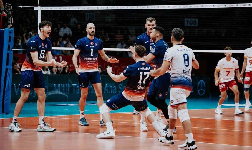 Halkbank galibiyetiyle sezona başladı: Galatasaray'ı 3-1 mağlup etti