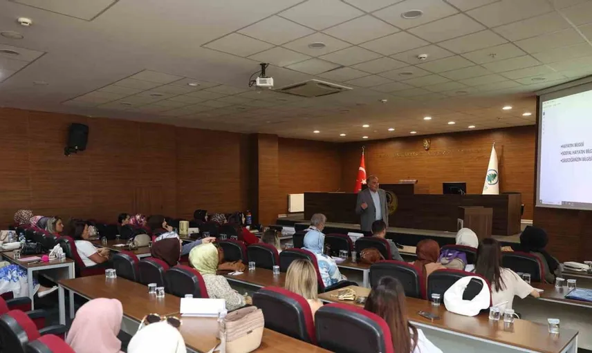 Nezaket Okulları'nda öğretmenler mesleki gelişimlerini tamamladı