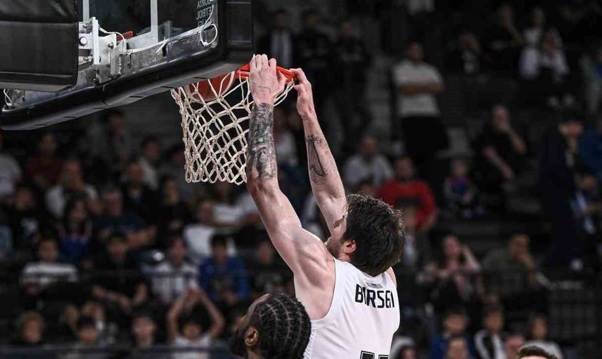 A. Efes sezonu galibiyetle açtı: Beşiktaş'ı 95-81 yendi