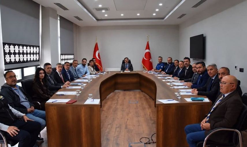 Karapınar'da kamu hizmetleri üzerine değerlendirme toplantısı yapıldı