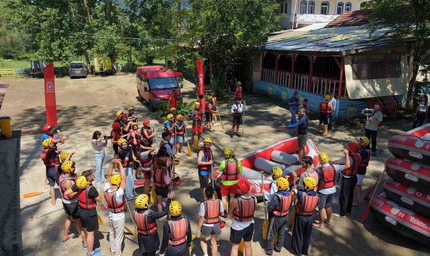 Düzce Belediyesi gençleri rafting ile buluşturdu
