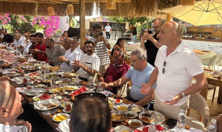 Bodrum'daki Vanlılar, direkt uçuş talebiyle milletvekillerine seslendi