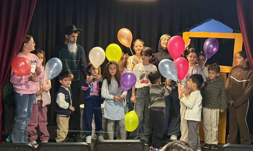 Şırnak'ta tiyatro ile buluşan çocuklar, sanata adım attı