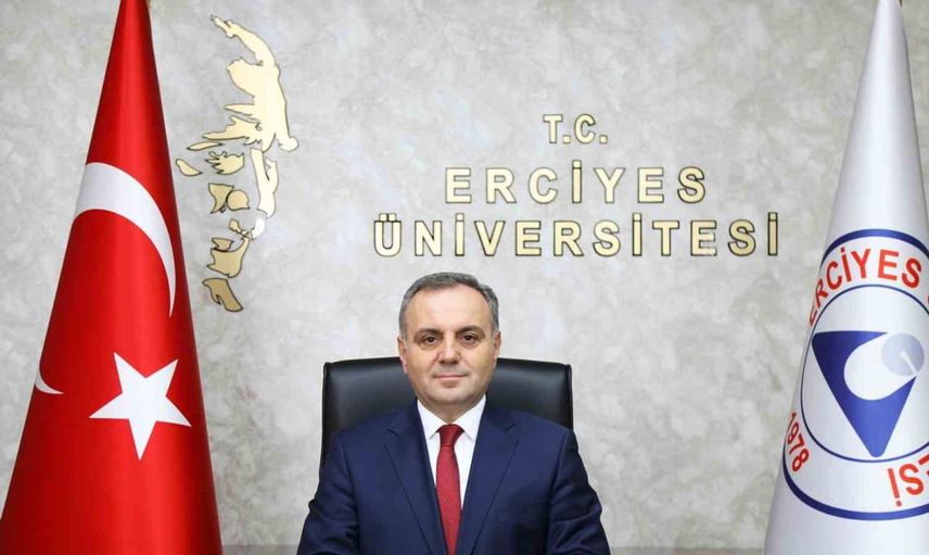 Cumhuriyet Bayramı'nı coşkuyla kutladı: Rektör Altun'un mesajı