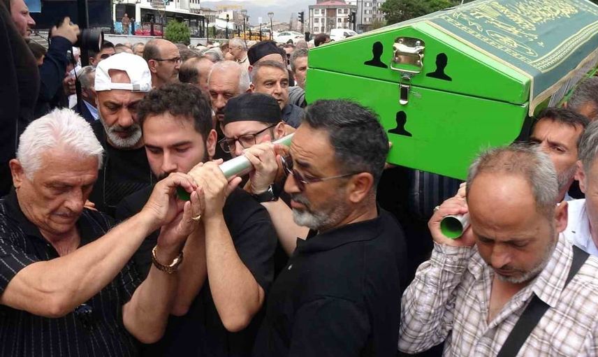 Öztürk Akkök son yolculuğuna dualarla uğurlandı
