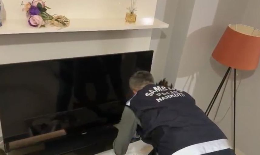Samsun'da uyuşturucu operasyonları: Peş peşe düzenlenen baskınlarda 1 kilo 225 gram metamfetamin ele geçirildi