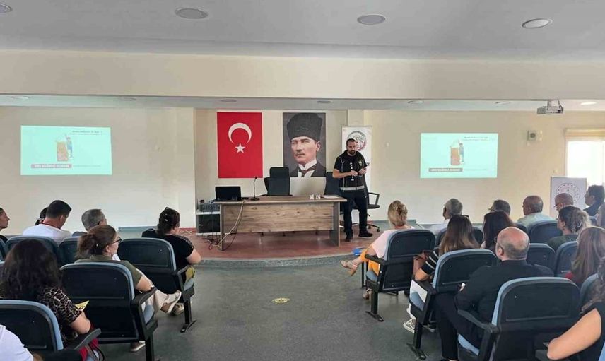 Okul yöneticilerine bağımlılıkla mücadele eğitimi verildi