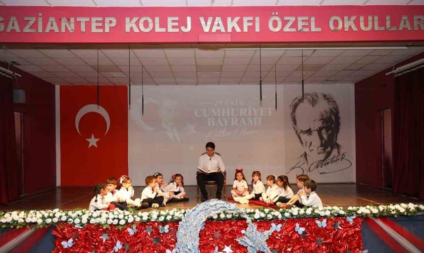 Cumhuriyet coşkusunu minik kalplerle yaşadılar
