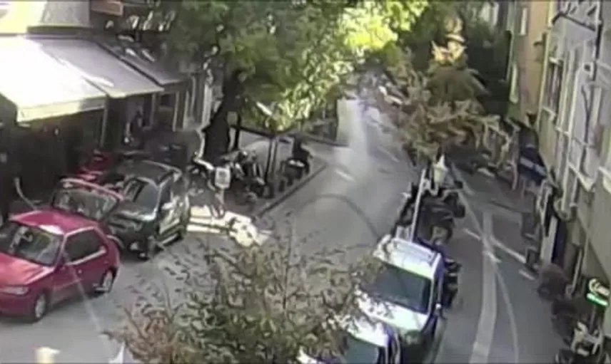Amasya'da motosikletli genç ticari taksiye çarparak yaralandı
