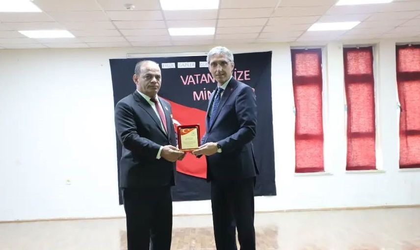 Gaziler Günü’nde öğrencilerden anlamlı program