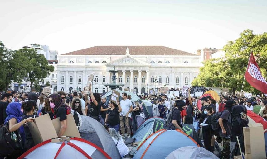 Portekiz'de konut krizine karşı protestolar: polis müdahale etti, 55 gözaltı