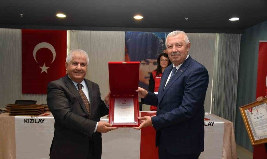Balıkesir'de öğrencilerden anlamlı kan bağışı kampanyası