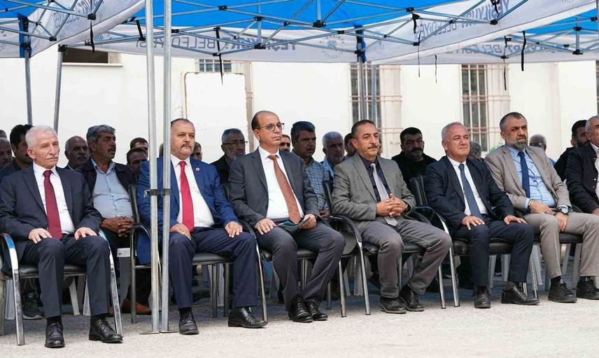 Yeşilyurt Belediyesi, çiftçilere 60 ton arpa desteği sağladı