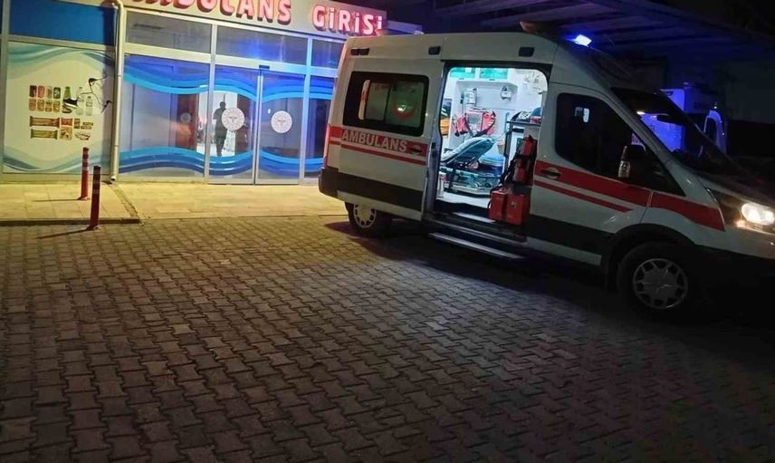 Gölbaşı'nda hafif ticari araç yayaya çarptı: durumu kritik