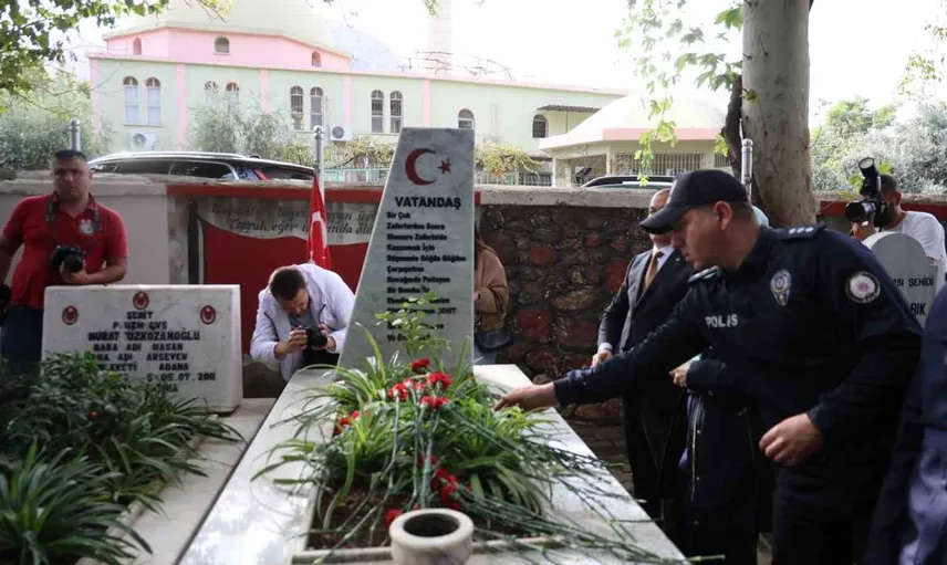 Saimbeyli’nin kurtuluşu kutlandı: Saim Bey kabri başında anıldı
